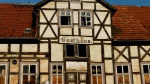 Leerstehende Restaurantfläche neu vermarkten: So vermeiden Eigentümer langen Leerstand